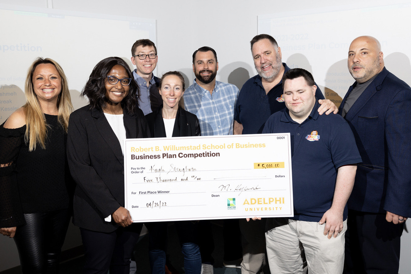 students-compete-in-annual-business-plan-competition-adelphi-university