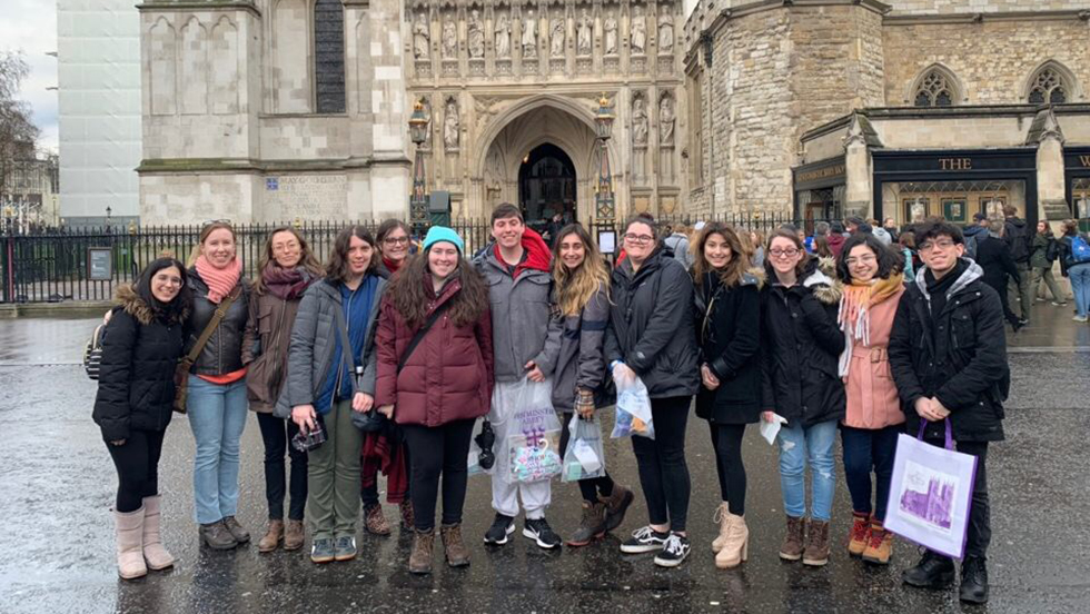 A group of students in front of Westminster Abbey.